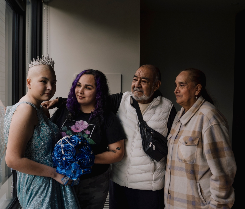 Family with daughter in a crown.